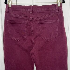 Gloria Vanderbilt Burgundy Amanda Ankle Jeans size 10 Short